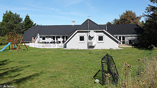 Vænge Poolhus außen