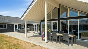 Terrasse von Grenå Poolhus