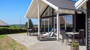 Terrasse von Hvidbjerg Poolhus