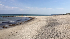 Strand in der Nähe von Hesselø Poolhus