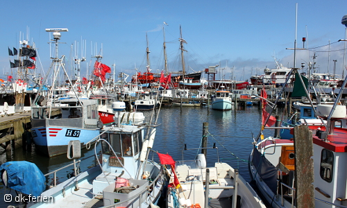 Blick auf den kleinen Fischereihafen in Gilleleje