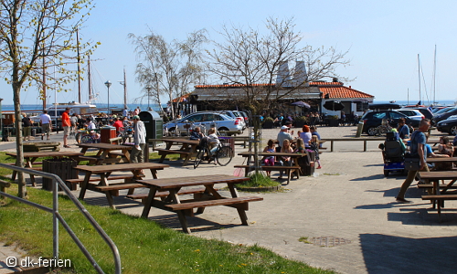 Blick auf die Hafenkulisse vom Fischerort Rørvig